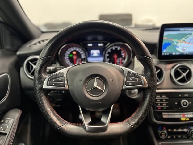 MERCEDES-BENZ GLA 180 AMG Pack Night  