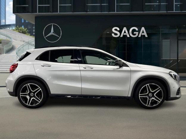 MERCEDES-BENZ GLA 180 AMG Pack Night  
