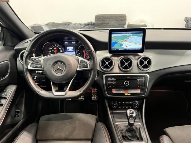 MERCEDES-BENZ GLA 180 AMG Pack Night  