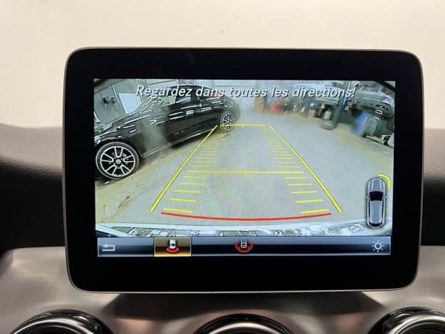 MERCEDES-BENZ GLA 180 AMG Pack Night  