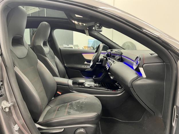 MERCEDES-BENZ CLA 18 SB AMG Pack Night Toit Pano  