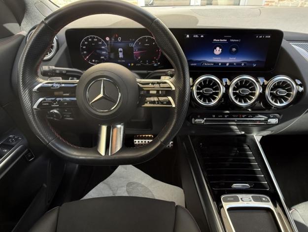 MERCEDES-BENZ GLA 200 d AMG Line  