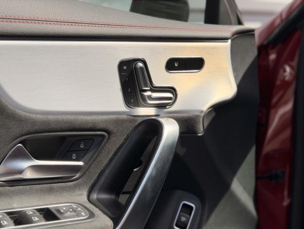 MERCEDES-BENZ CLA Coupé CLA 200 Coupé AMG Line  CLA 200 CoupÚ AMG Line