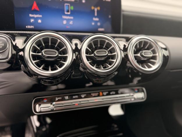 MERCEDES-BENZ Classe A 180 d AMG Line  