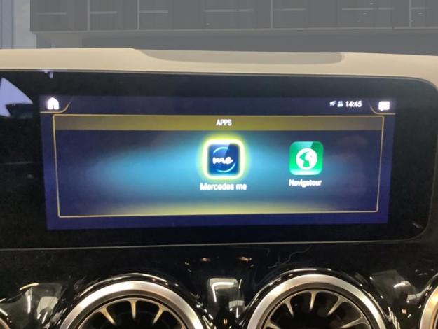 MERCEDES-BENZ GLA 180 180 d AMG Line  