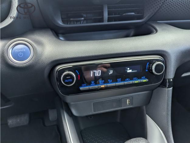 TOYOTA Yaris Hybride 116h Design  