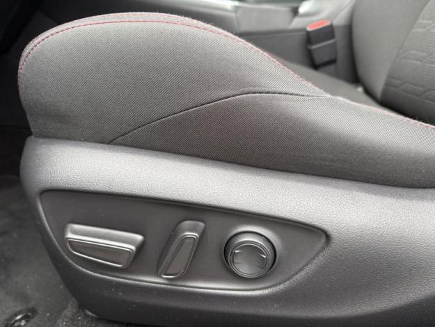 TOYOTA RAV4 Hybrid Rechargeable AWD Design Nav  