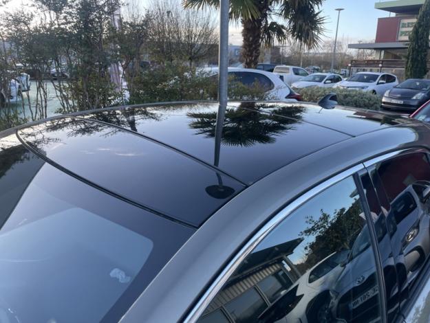 TOYOTA Corolla Hybride 122h Design / Toit ouvrant  