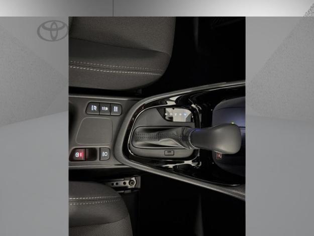 TOYOTA Yaris Hybride 116h Design  YARIS HYBRIDE 116H DESIGN VD MY26