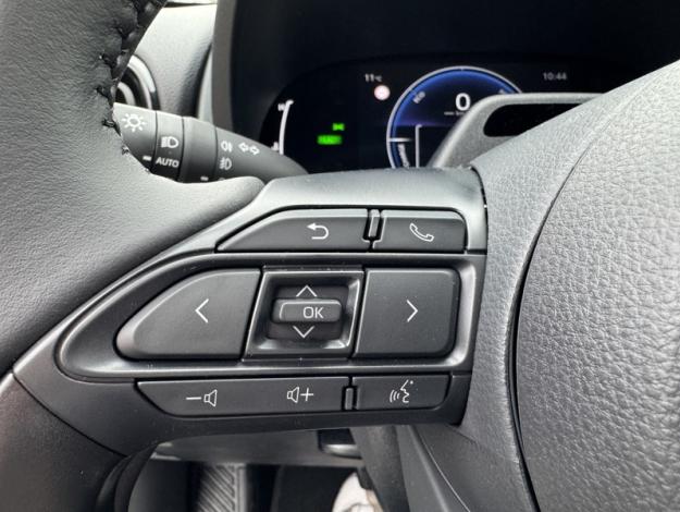 TOYOTA Yaris Hybride 116h Design  
