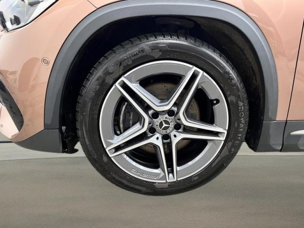 MERCEDES-BENZ GLA 200 d AMG Line  