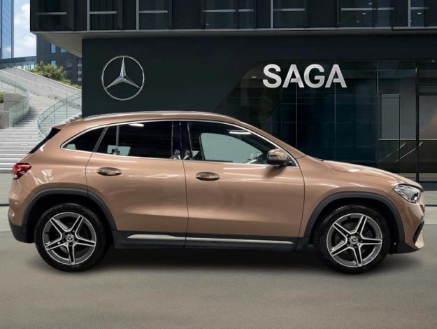 MERCEDES-BENZ GLA 200 d AMG Line  