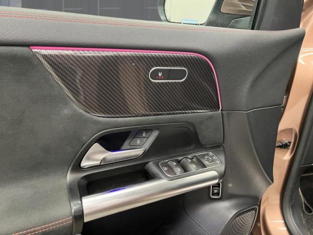 MERCEDES-BENZ GLA 200 d AMG Line  