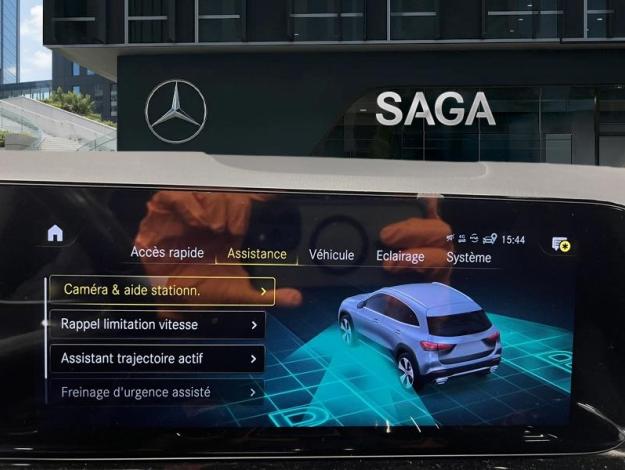 MERCEDES-BENZ GLA 200 d AMG Line  