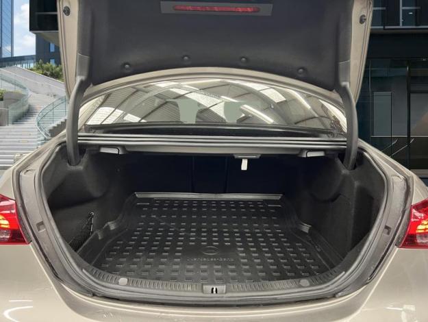 MERCEDES-BENZ E-Klasse E 200 Limousine