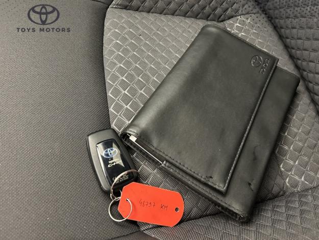 TOYOTA C-HR Hybride Design  1.8 122 ch 