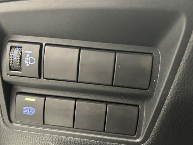 TOYOTA Yaris 70 VVT-i Dynamic  