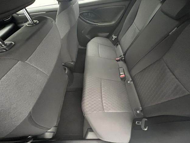 TOYOTA Yaris 70 VVT-i Dynamic  
