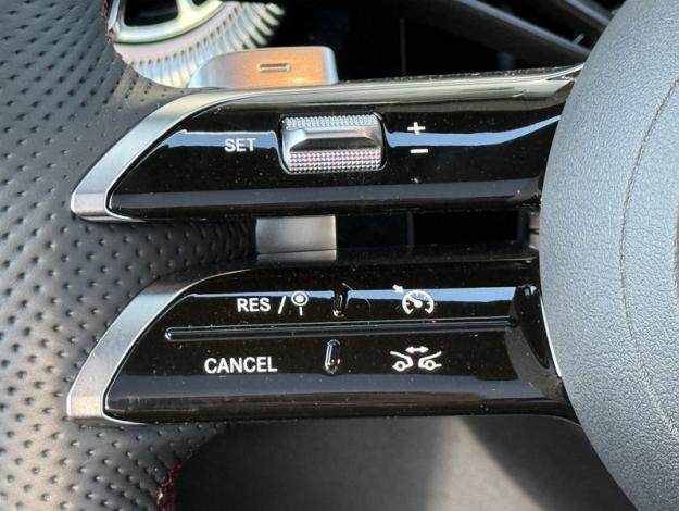 MERCEDES-BENZ GLB 250+ avec technologie EQ Limited Edition  GLB 250+ avec technologie EQ Limited Edition