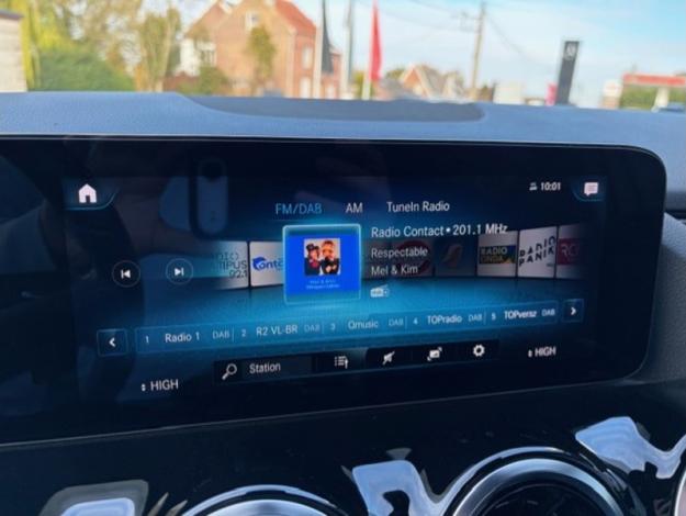 MERCEDES-BENZ B 180 d AMG Pack Night  