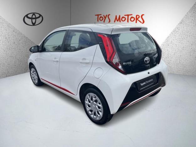 TOYOTA Aygo 1.0 VVT-i x-play  