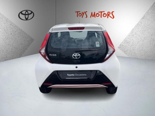 TOYOTA Aygo 1.0 VVT-i x-play  