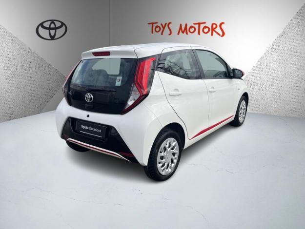 TOYOTA Aygo 1.0 VVT-i x-play  