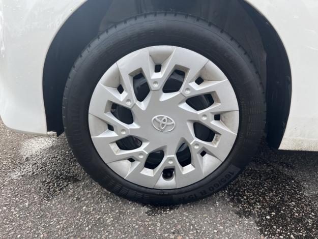 TOYOTA Aygo 1.0 VVT-i x-play  