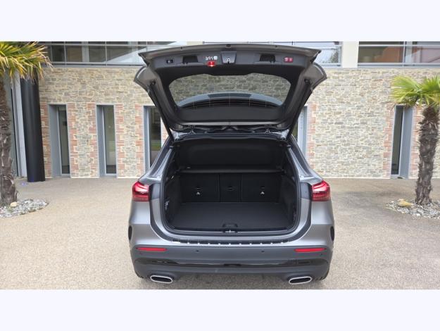 MERCEDES-BENZ GLA 200 d AMG Line  GLA 200 d AMG Line