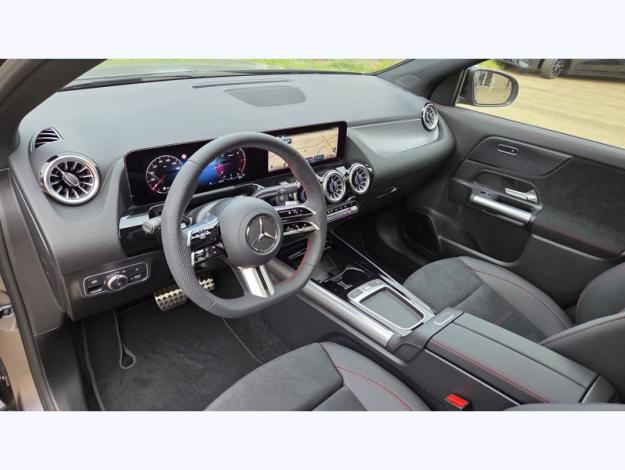 MERCEDES-BENZ GLA 200 d AMG Line  GLA 200 d AMG Line