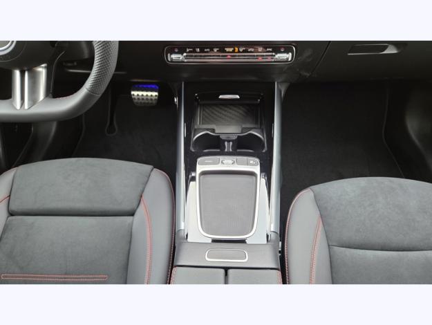 MERCEDES-BENZ GLA 200 d AMG Line  GLA 200 d AMG Line