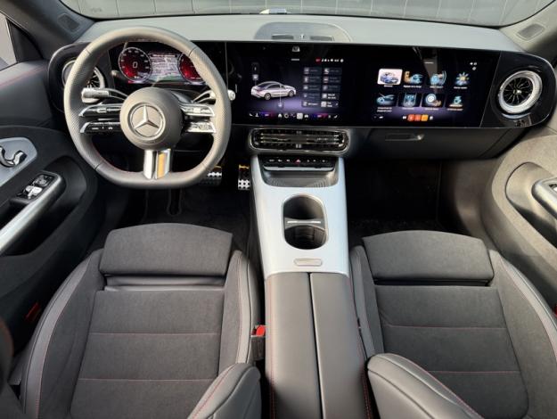 MERCEDES-BENZ CLA Coupé CLA 200 AMG Line  CLA 200 AMG Line