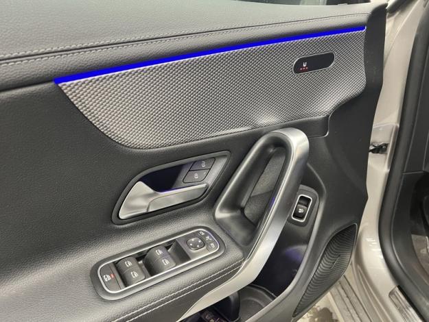 MERCEDES-BENZ CLA 180 d SB Luxury Attelage Pack Eclairage  