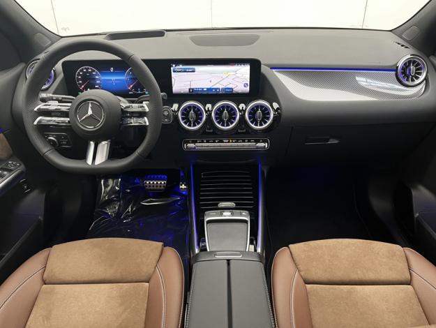 MERCEDES-BENZ GLA 200 d AMG Line  GLA 200 d AMG Line