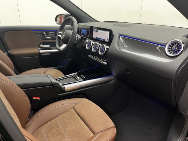 MERCEDES-BENZ GLA 200 d AMG Line  GLA 200 d AMG Line