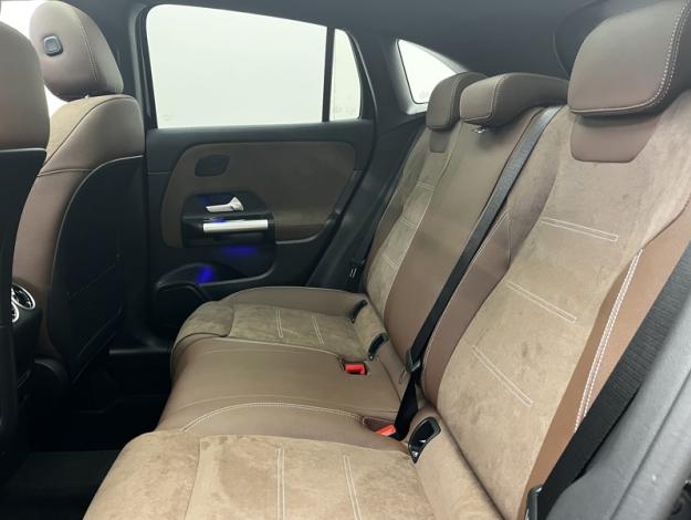 MERCEDES-BENZ GLA 200 d AMG Line  GLA 200 d AMG Line