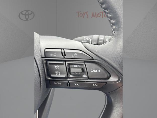 TOYOTA Yaris 116h Design  