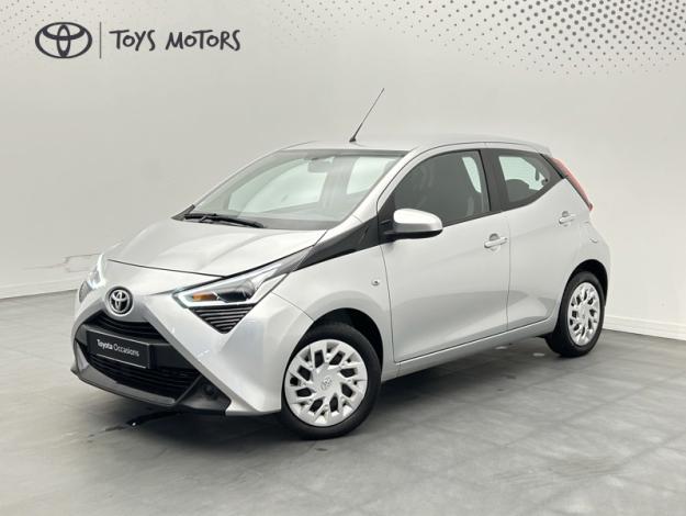 TOYOTA Aygo 1.0 VVT-i x-play  
