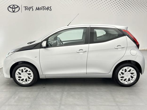 TOYOTA Aygo 1.0 VVT-i x-play  