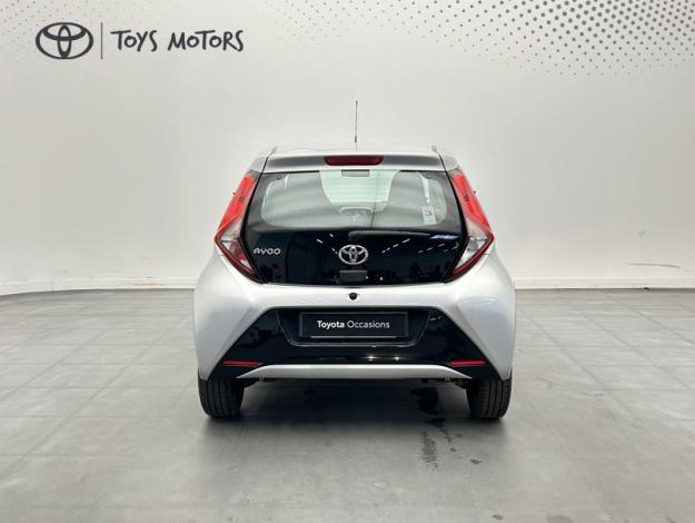 TOYOTA Aygo 1.0 VVT-i x-play  