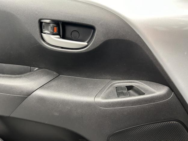 TOYOTA Aygo 1.0 VVT-i x-play  