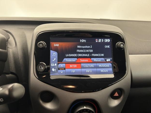 TOYOTA Aygo 1.0 VVT-i x-play  