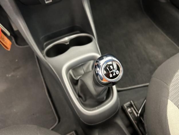 TOYOTA Aygo 1.0 VVT-i x-play  