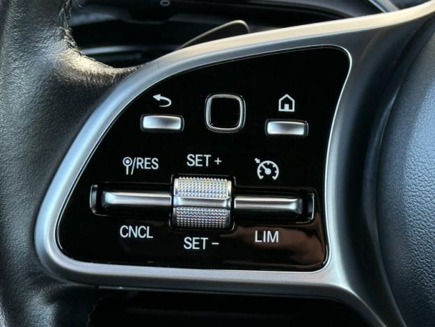 MERCEDES-BENZ Classe A 180 d Progressive Line  Classe A Berline / V1771 Classe A 180 d Berline Progressive Line