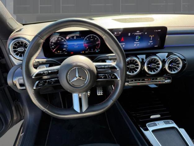 MERCEDES-BENZ 180 d Shooting Brake AMG Line  