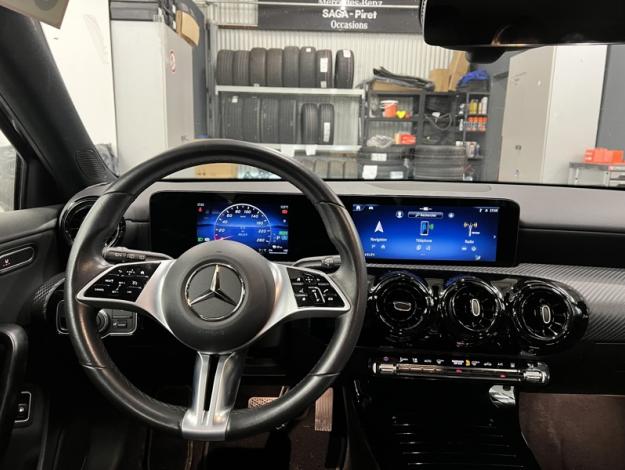 MERCEDES-BENZ A 250 e Luxury Line  