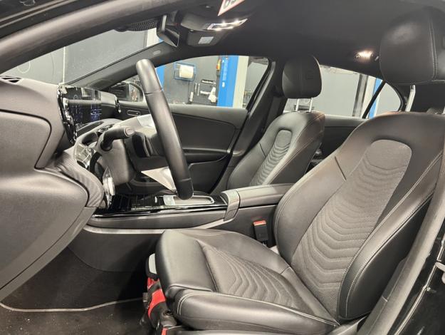 MERCEDES-BENZ A 250 e Luxury Line  