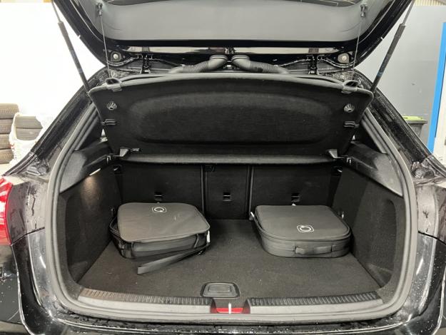 MERCEDES-BENZ A 250 e Luxury Line  