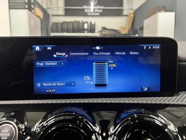 MERCEDES-BENZ A 250 e Luxury Line  