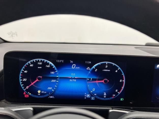 MERCEDES-BENZ GLB 200 d Business Line Attelage  